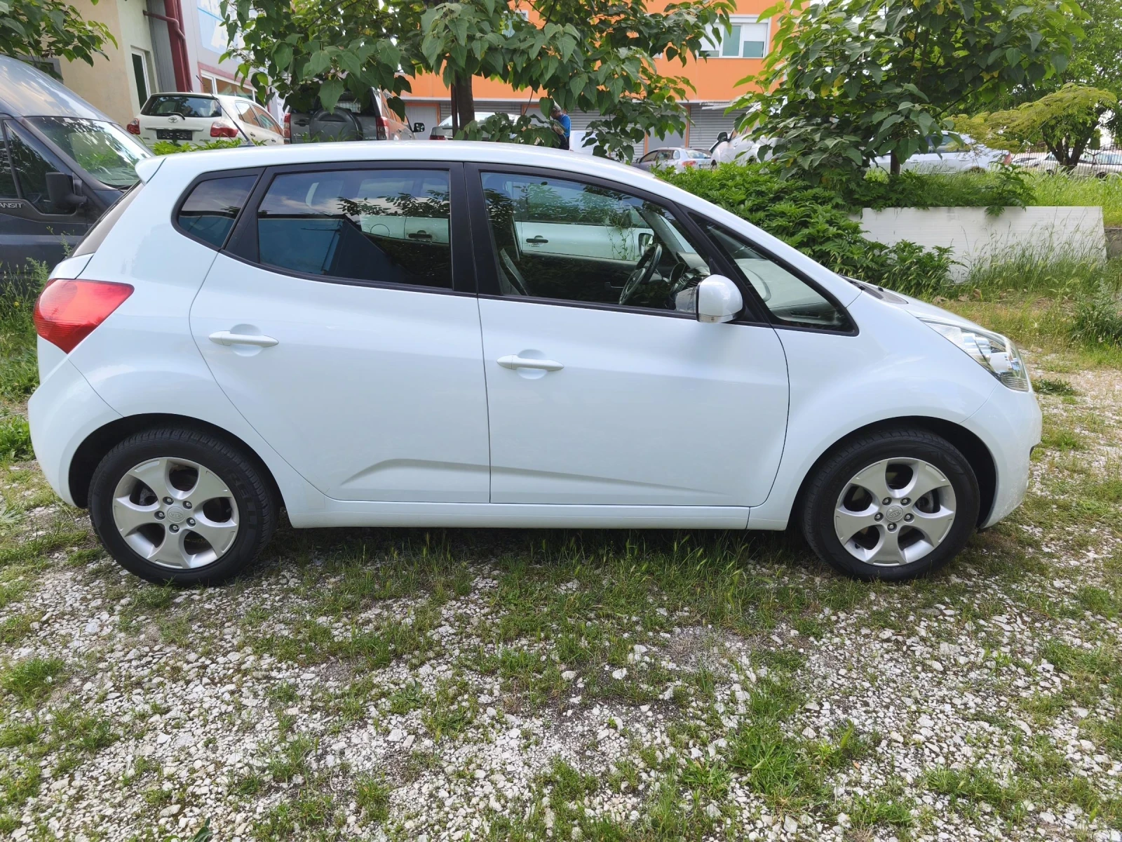 Kia Venga 1.6 CRDI 128 ks., снимка 5 - Автомобили и джипове - 54824670
