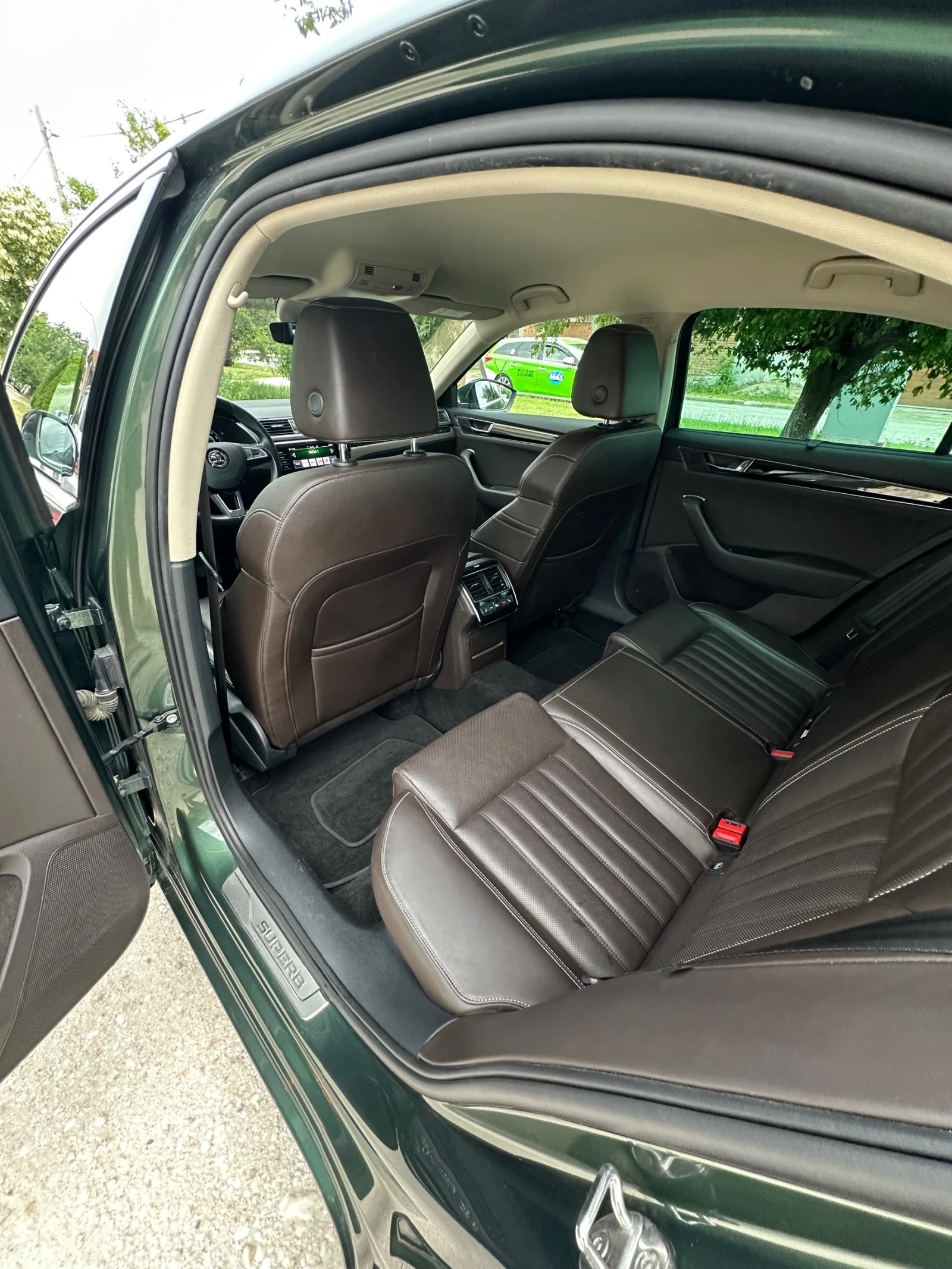 Skoda Superb LAURIN&KLEMENT VIRTUAL COCKPIT, снимка 10 - Автомобили и джипове - 54931704