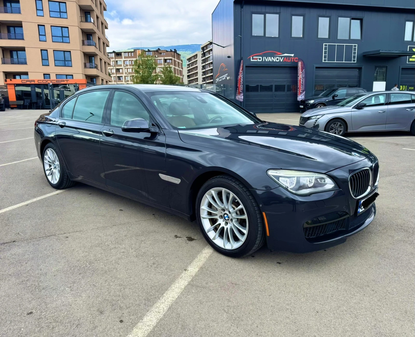 BMW 750, снимка 2 - Автомобили и джипове - 55091341
