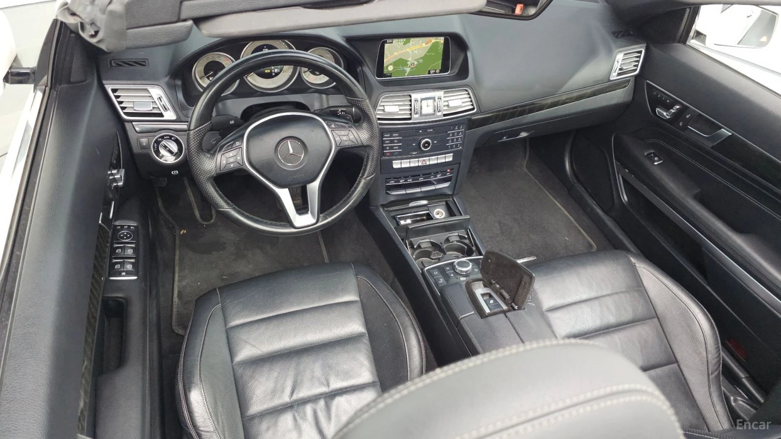 Mercedes-Benz E 200 Cabriolet* КОЖА* НАВИ* КАМЕРА, снимка 5 - Автомобили и джипове - 55422049
