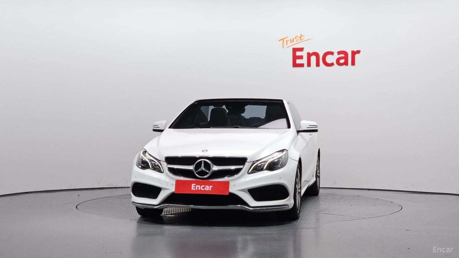 Mercedes-Benz E 200 Cabriolet* КОЖА* НАВИ* КАМЕРА, снимка 3 - Автомобили и джипове - 55422049