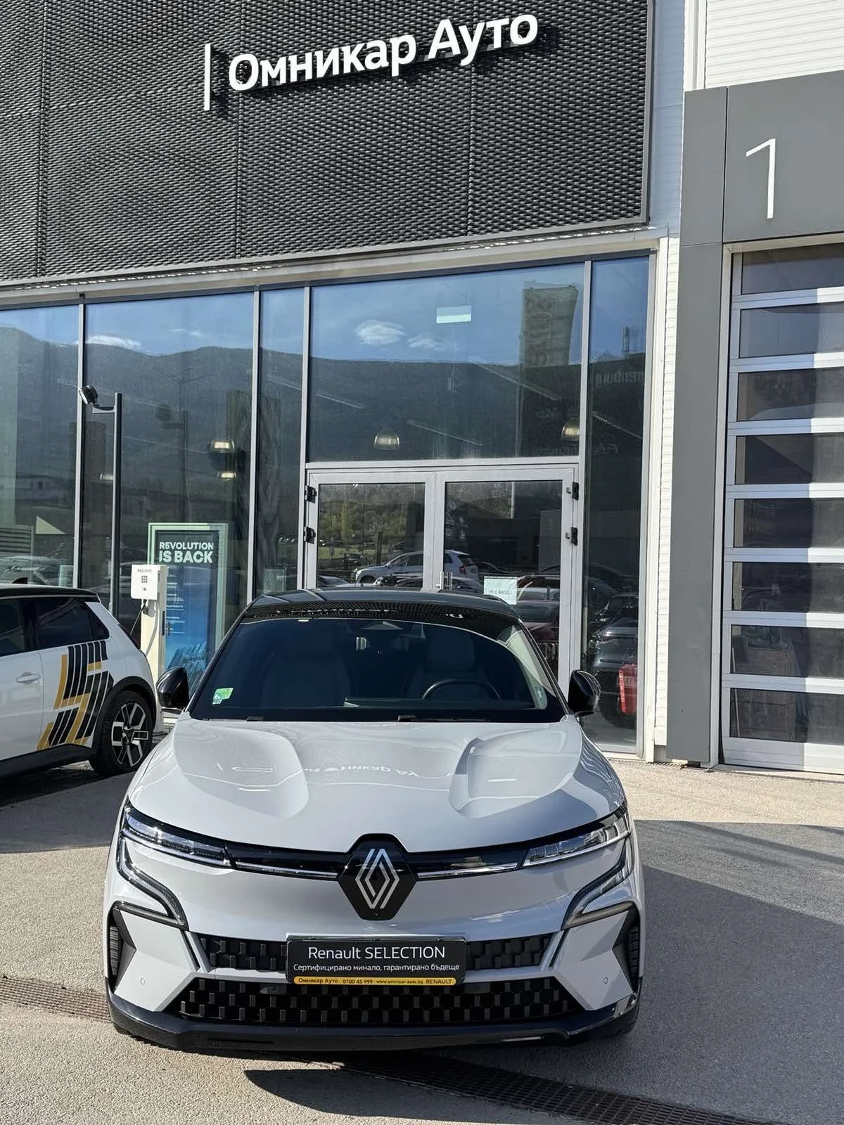 Renault Megane E tech, снимка 4 - Автомобили и джипове - 55665323
