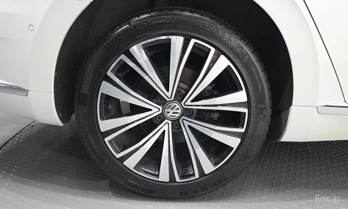 VW Arteon, снимка 5 - Автомобили и джипове - 55754555