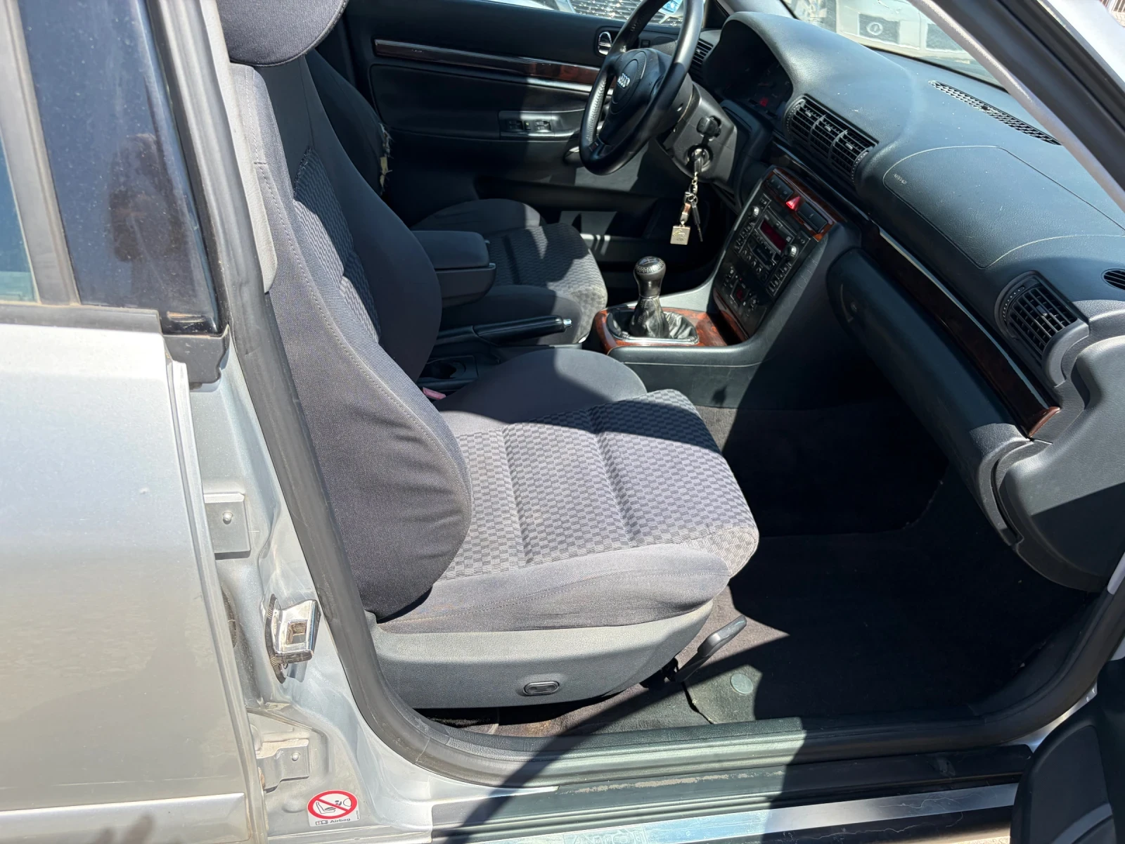 Audi A4 1.8i Avant GAZ, снимка 13 - Автомобили и джипове - 55816384