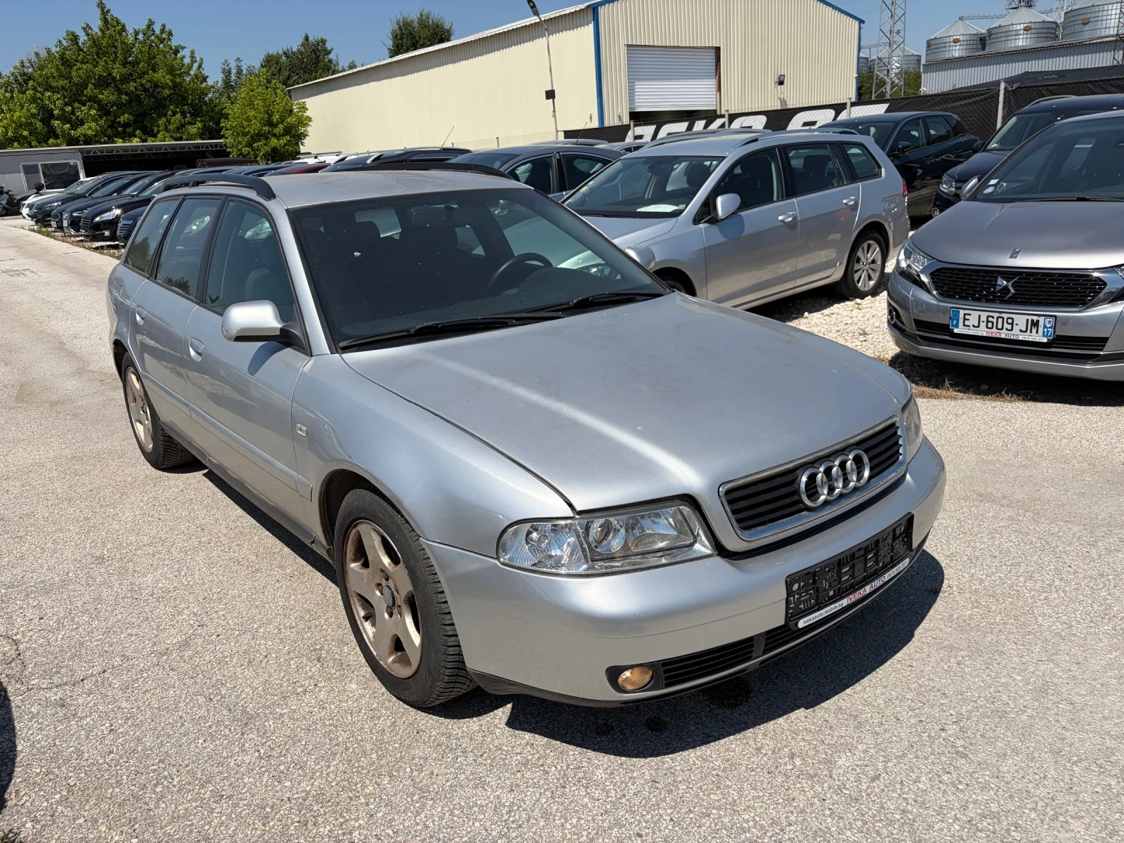 Audi A4 1.8i Avant GAZ, снимка 3 - Автомобили и джипове - 55816384