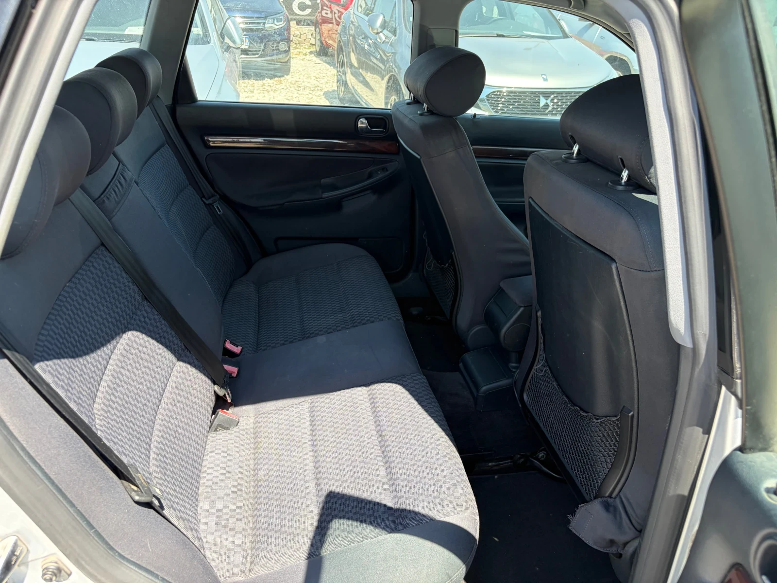 Audi A4 1.8i Avant GAZ, снимка 12 - Автомобили и джипове - 55816384