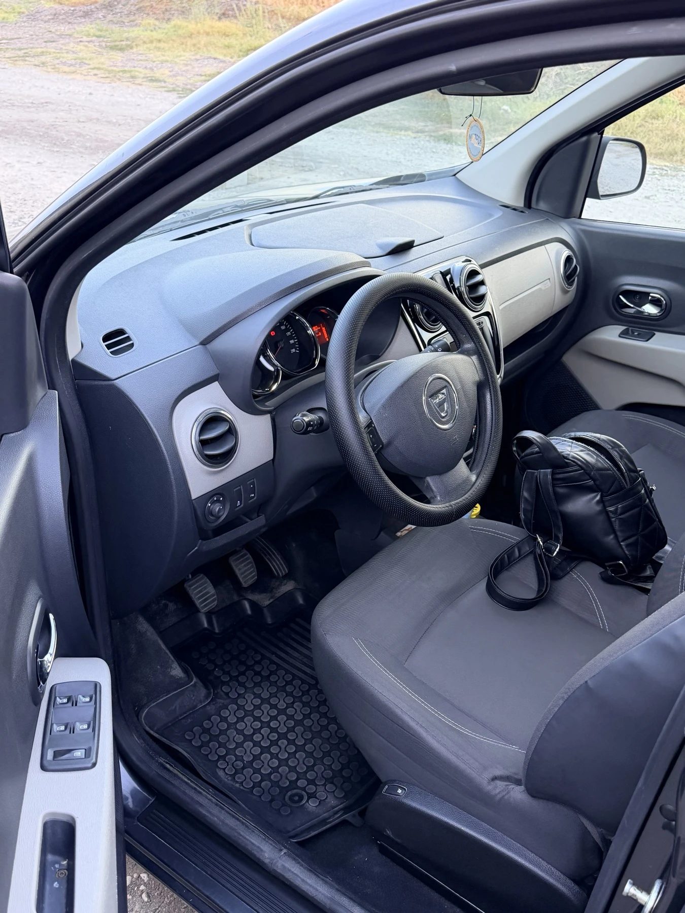 Dacia Lodgy 6+ 1, снимка 7 - Автомобили и джипове - 55948983