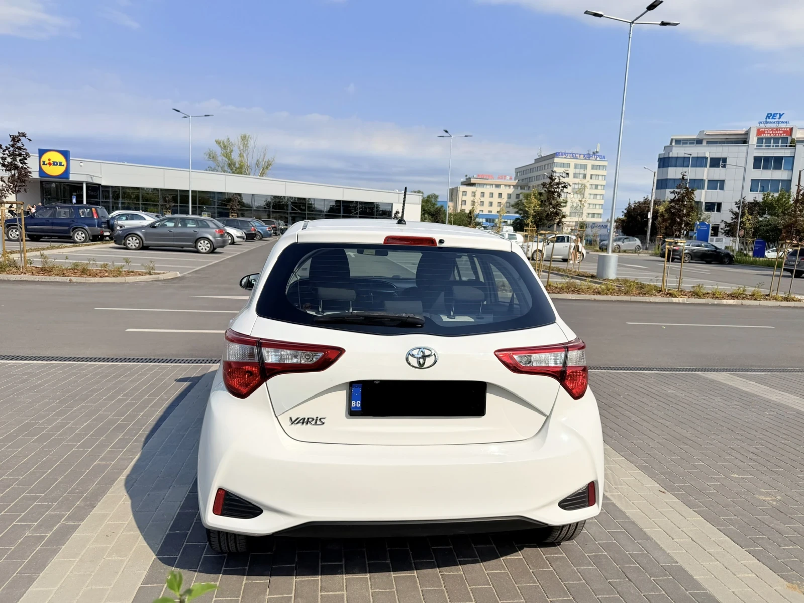 Toyota Yaris 1.5 VVT-iE, снимка 5 - Автомобили и джипове - 55979037