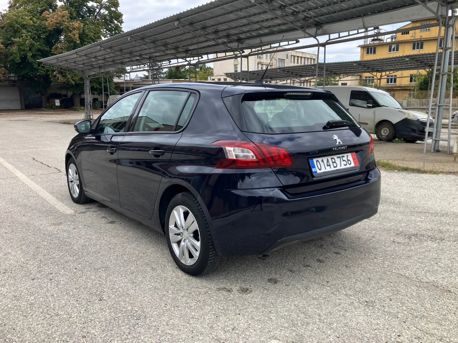 Peugeot 308 1.6HDI-NAVI, снимка 7 - Автомобили и джипове - 56057793