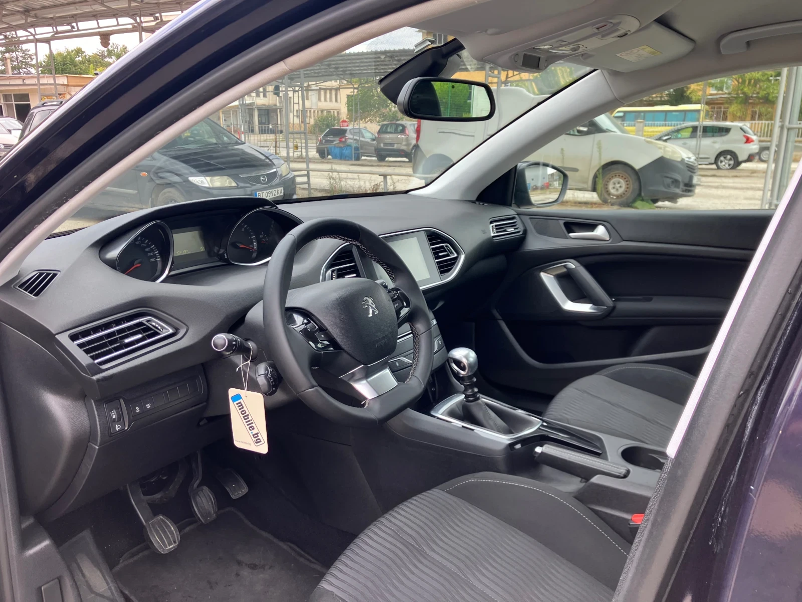 Peugeot 308 1.6HDI-NAVI, снимка 9 - Автомобили и джипове - 56057793