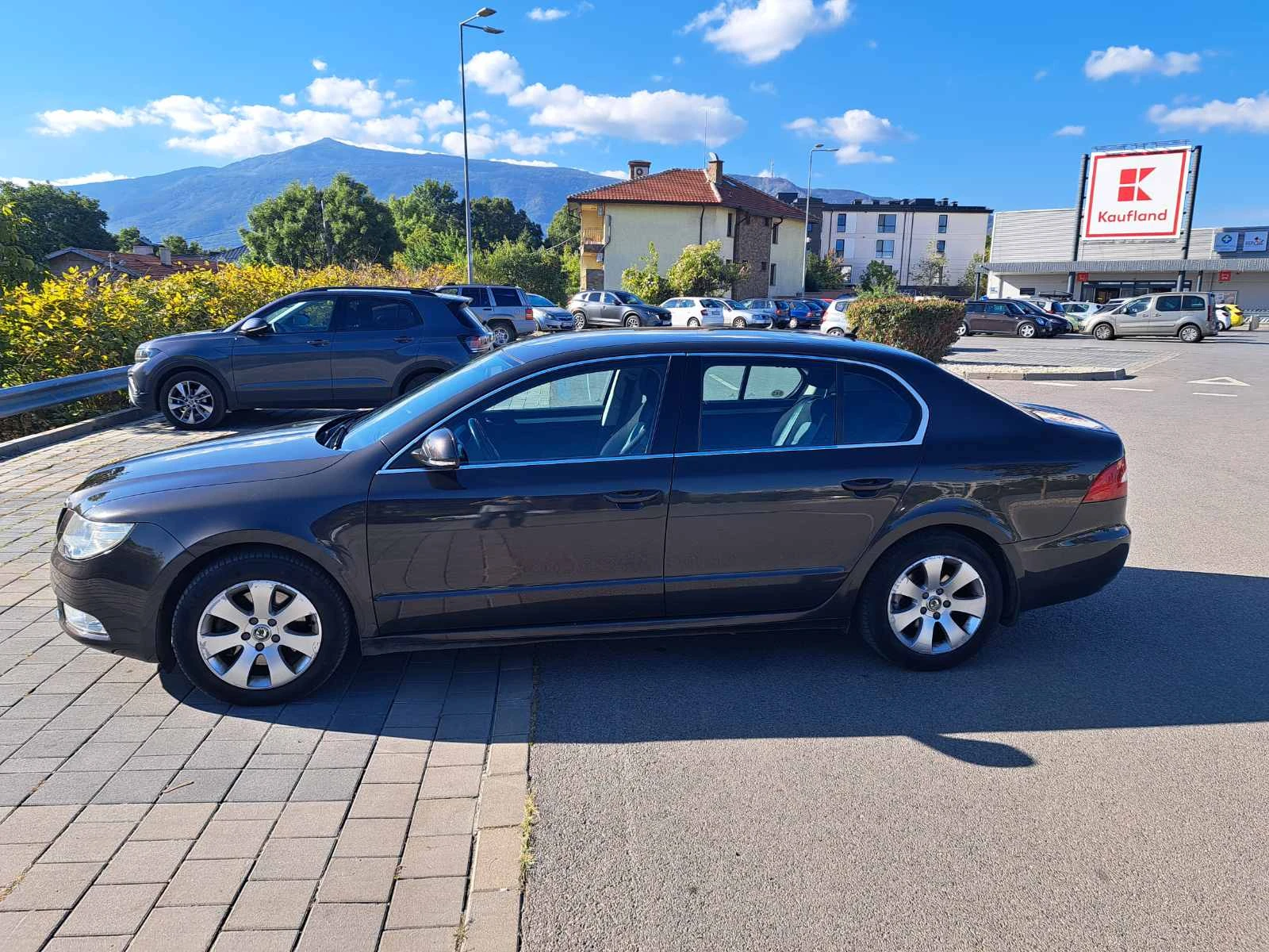 Skoda Superb, снимка 2 - Автомобили и джипове - 56107451