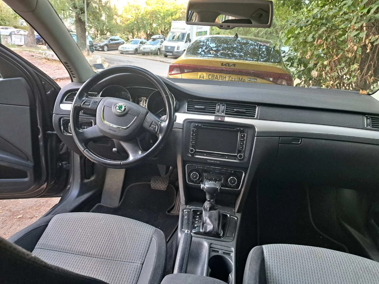 Skoda Superb, снимка 15 - Автомобили и джипове - 56107451
