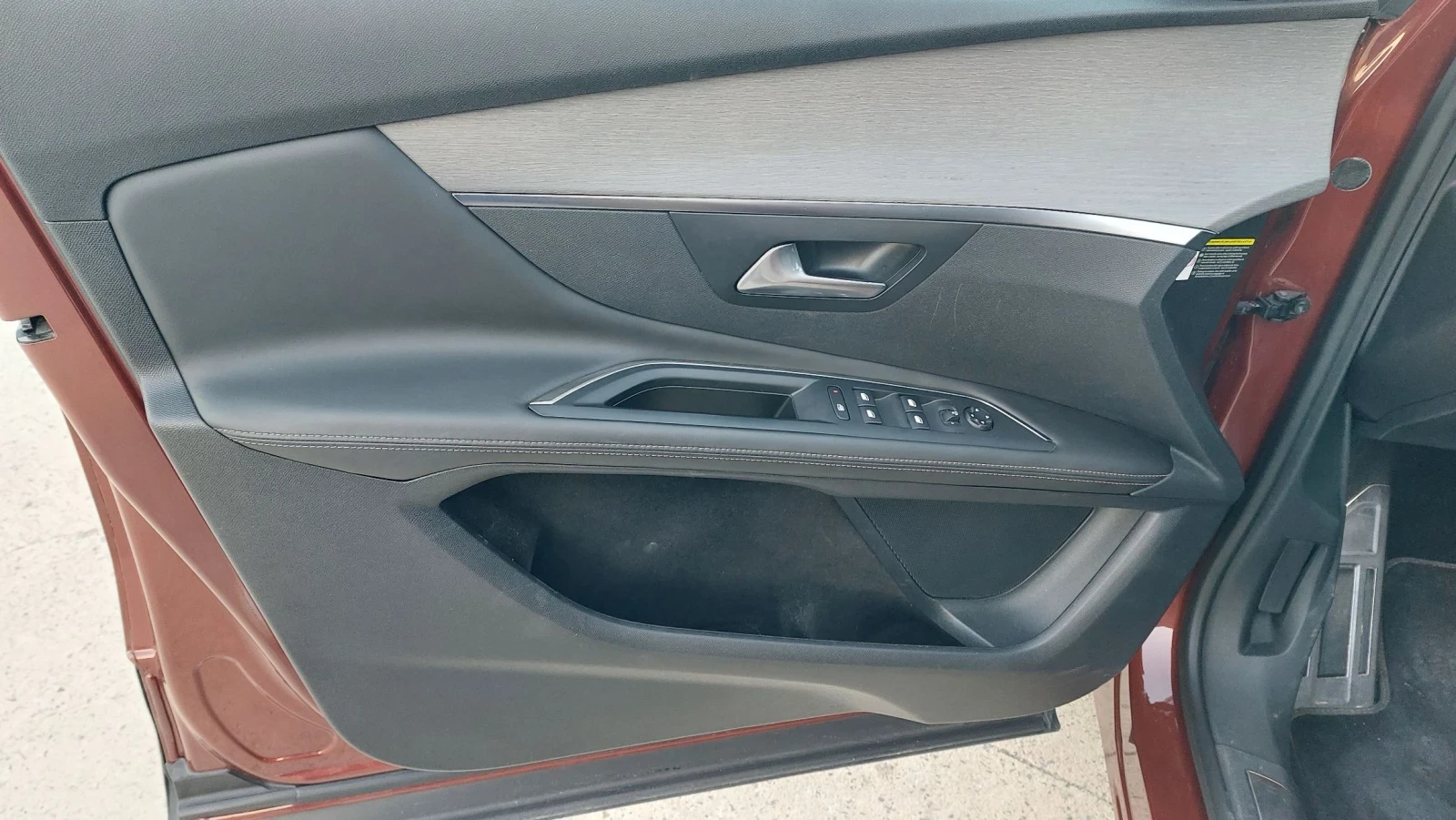 Peugeot 3008, снимка 10 - Автомобили и джипове - 56226842
