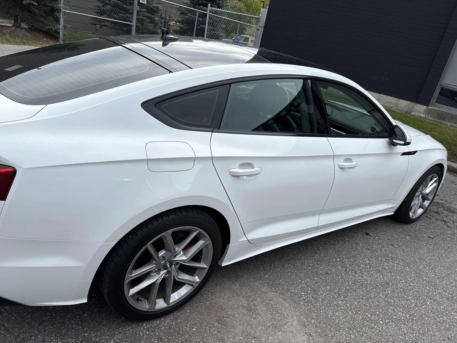 Audi A5 Progressiv / Distronic  / Camera / Carfax, снимка 3 - Автомобили и джипове - 56228980