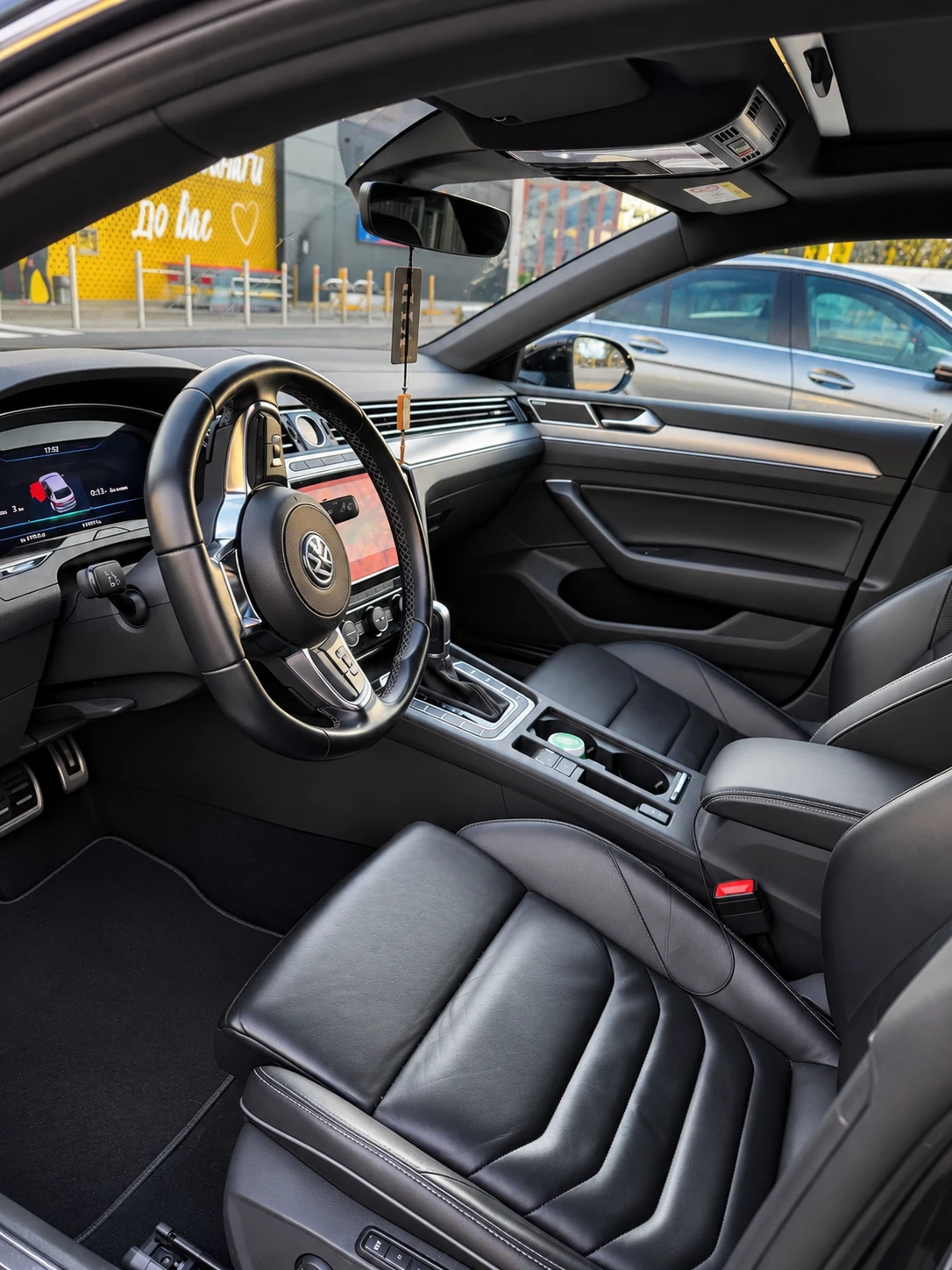 VW Arteon R-Line, снимка 2 - Автомобили и джипове - 56563090
