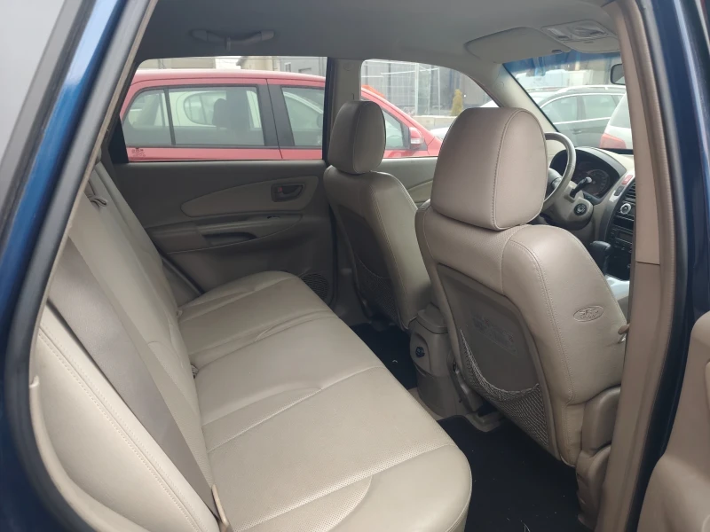 Hyundai Tucson 2.0crdi 4x4 automatic , снимка 5 - Автомобили и джипове - 52651480