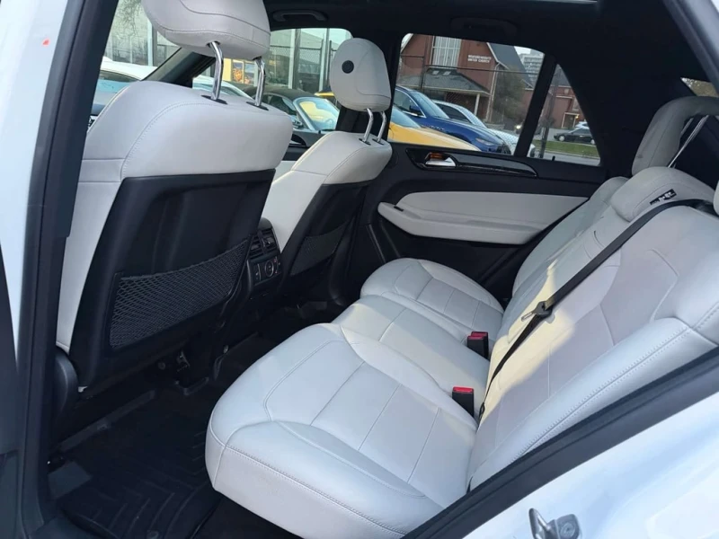 Mercedes-Benz GLE * GLE400 * CARFAX * БЕЗ ПЪРВОНАЧАЛНА ВНОСКА, снимка 11 - Автомобили и джипове - 53102760