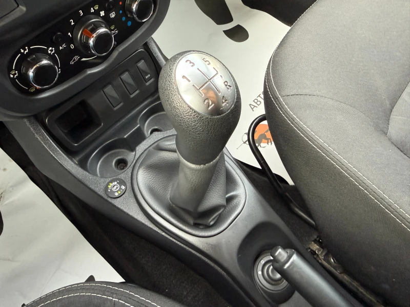 Dacia Duster, снимка 12 - Автомобили и джипове - 53271219