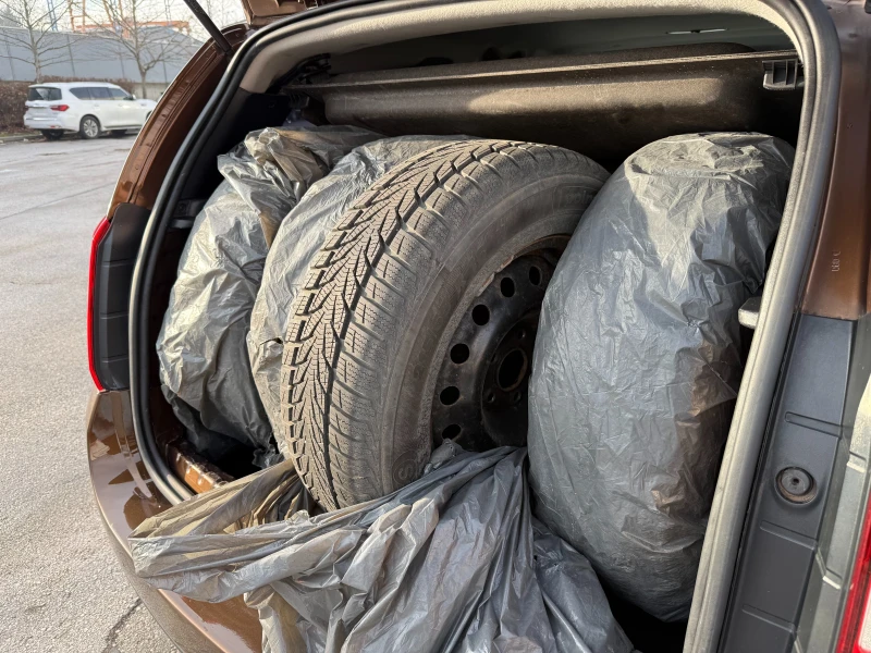 Dacia Duster, снимка 8 - Автомобили и джипове - 53271219