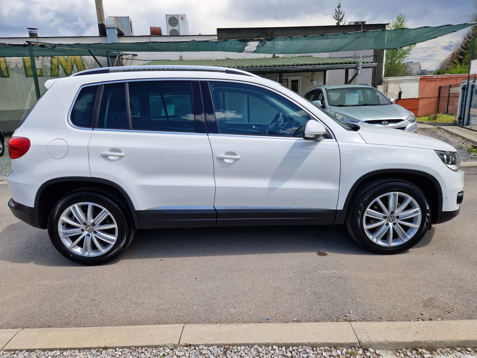 VW Tiguan 2, 0 TDI 140k.c. - изображение 4