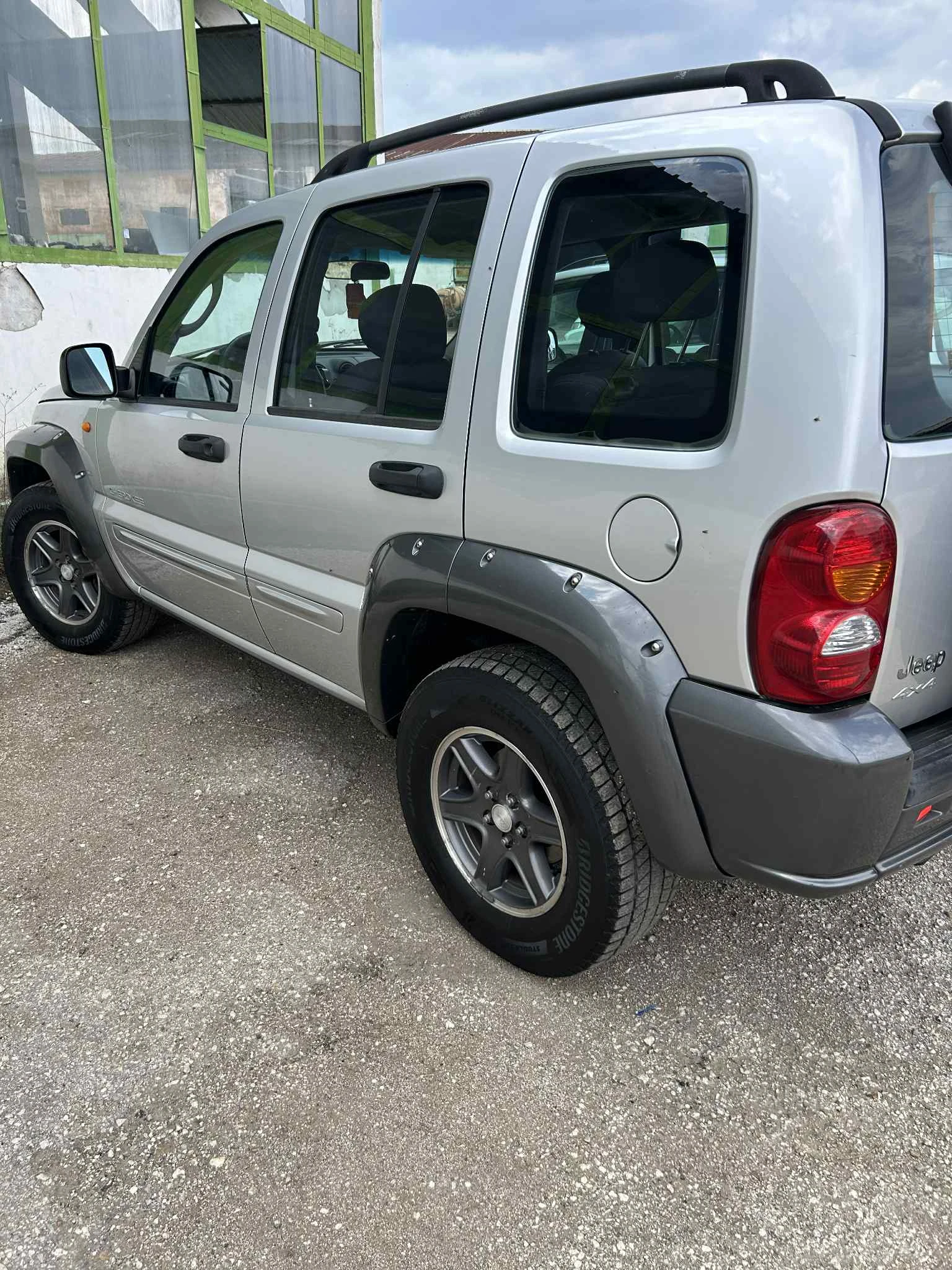 Jeep Cherokee  - изображение 6