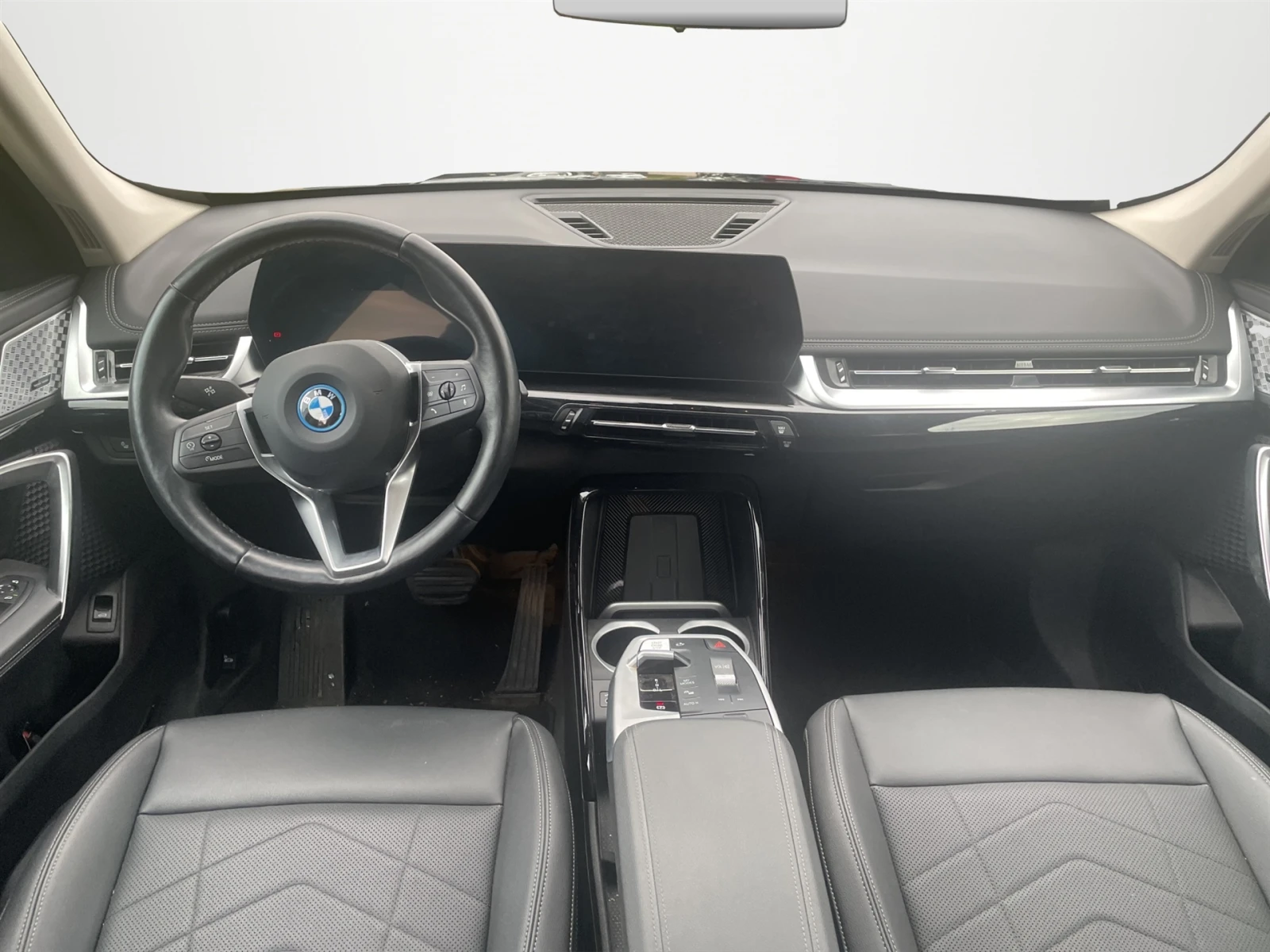 BMW X1 xDrive30e - изображение 7