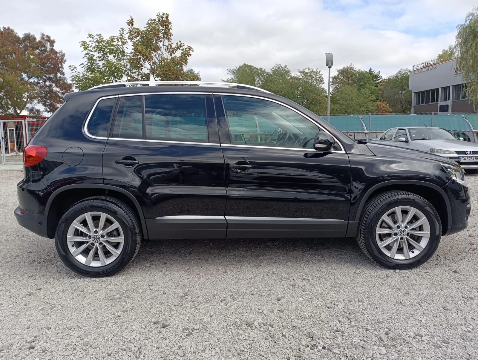 VW Tiguan 2.0 TSI 4 Мotion Ръчни Скорости - изображение 6