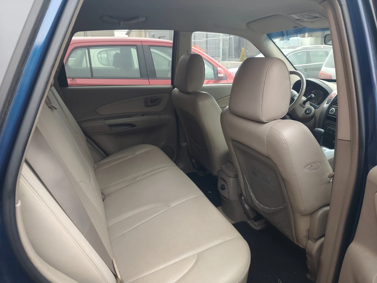 Hyundai Tucson 2.0crdi 4x4 automatic  - изображение 5