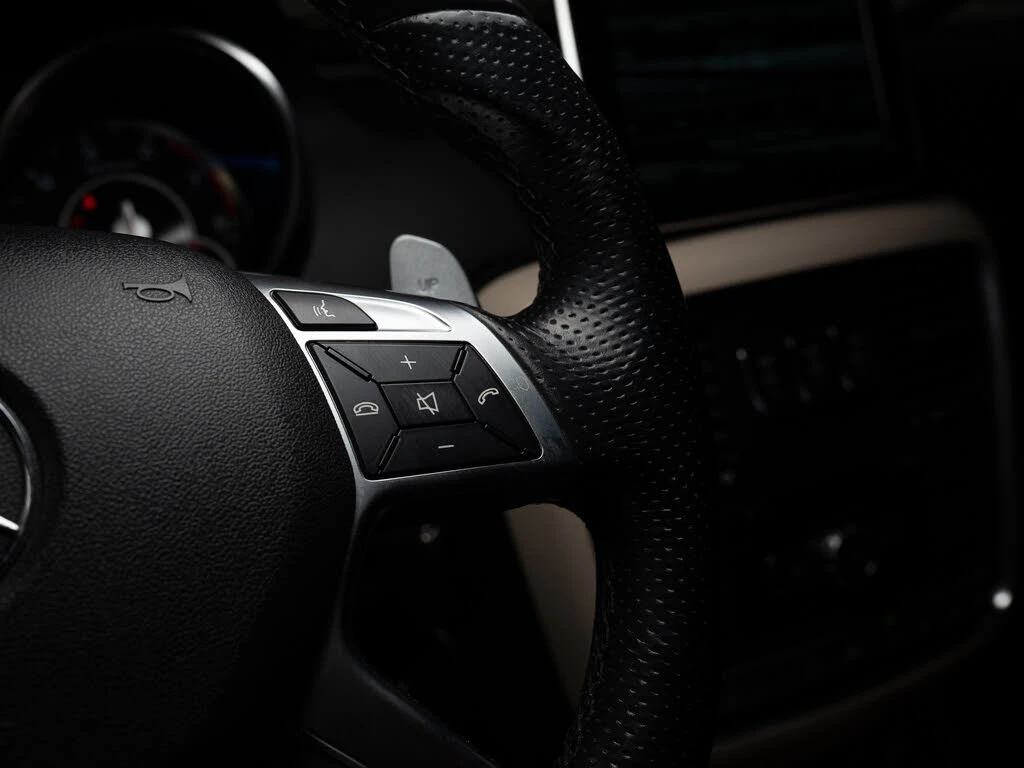 Mercedes-Benz G 63 AMG 4MATIC* АвтоКредит* (ЦЕНА ДО БГ), снимка 9 - Автомобили и джипове - 53831150