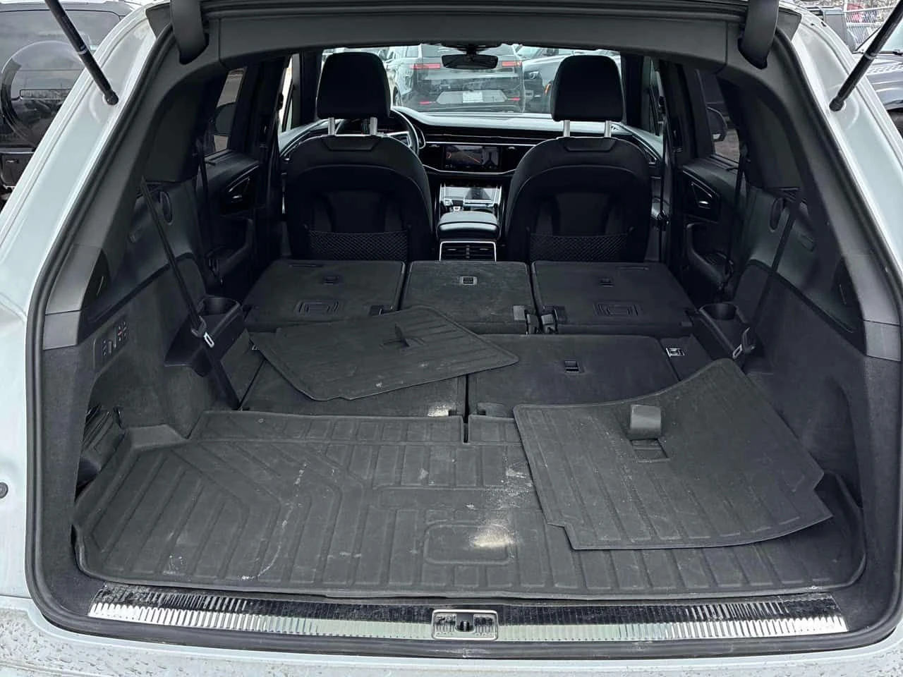 Audi Q7 Technik  CARFAX, снимка 13 - Автомобили и джипове - 54544491