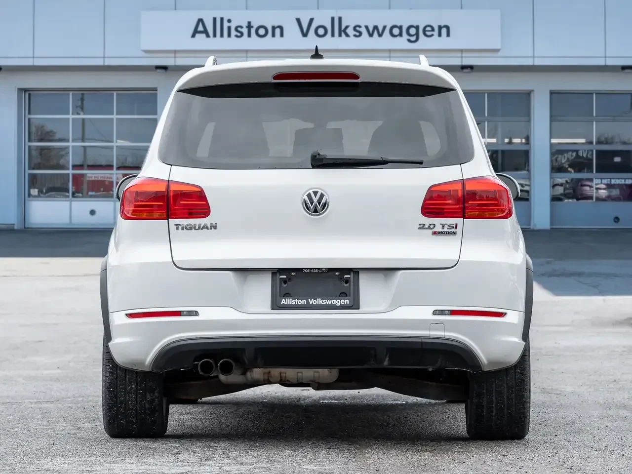 VW Tiguan 2.0 TSI 4MOTION| R-LINE| FENDER AUDIO| PANO| КАФЯВ, снимка 6 - Автомобили и джипове - 54855070