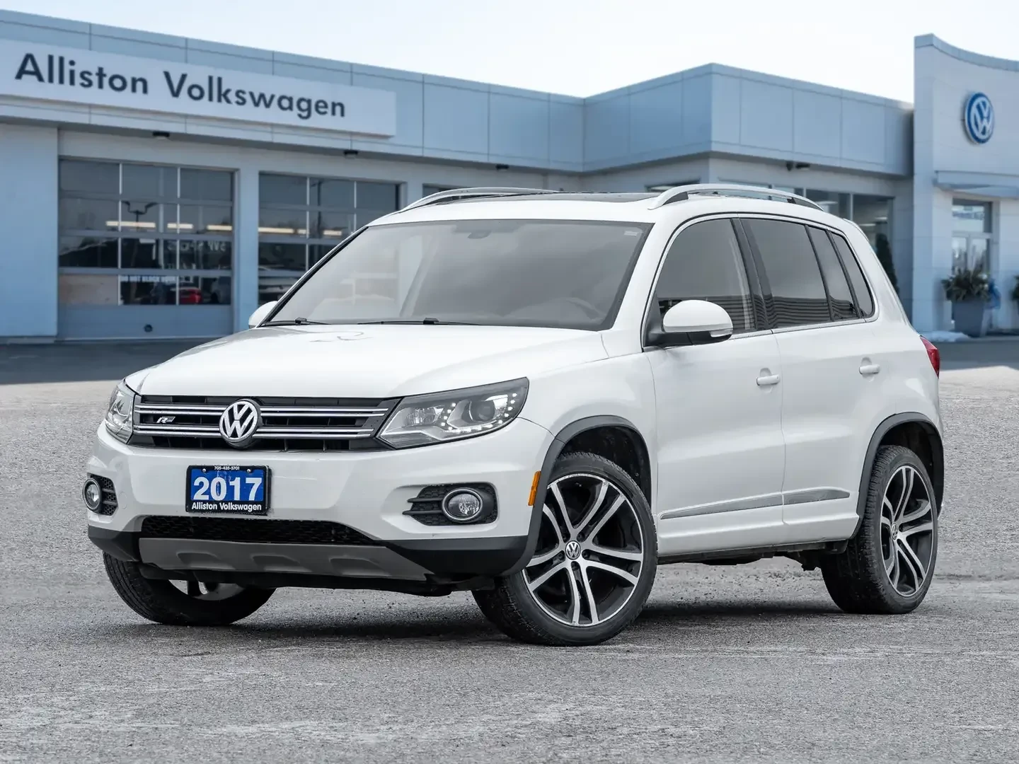 VW Tiguan 2.0 TSI 4MOTION| R-LINE| FENDER AUDIO| PANO| КАФЯВ