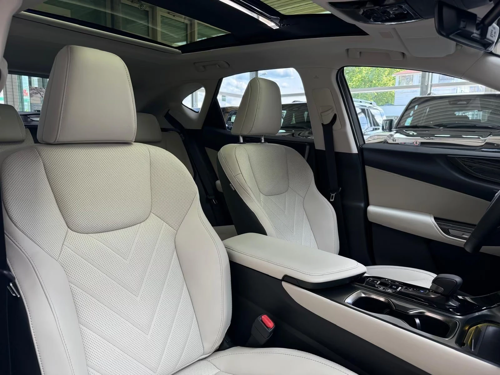 Lexus NX 450 h+ /4X4/292HP/EXECUTIVE/PANO/360/MEMO/HUD/LED/442q, снимка 14 - Автомобили и джипове - 55009564
