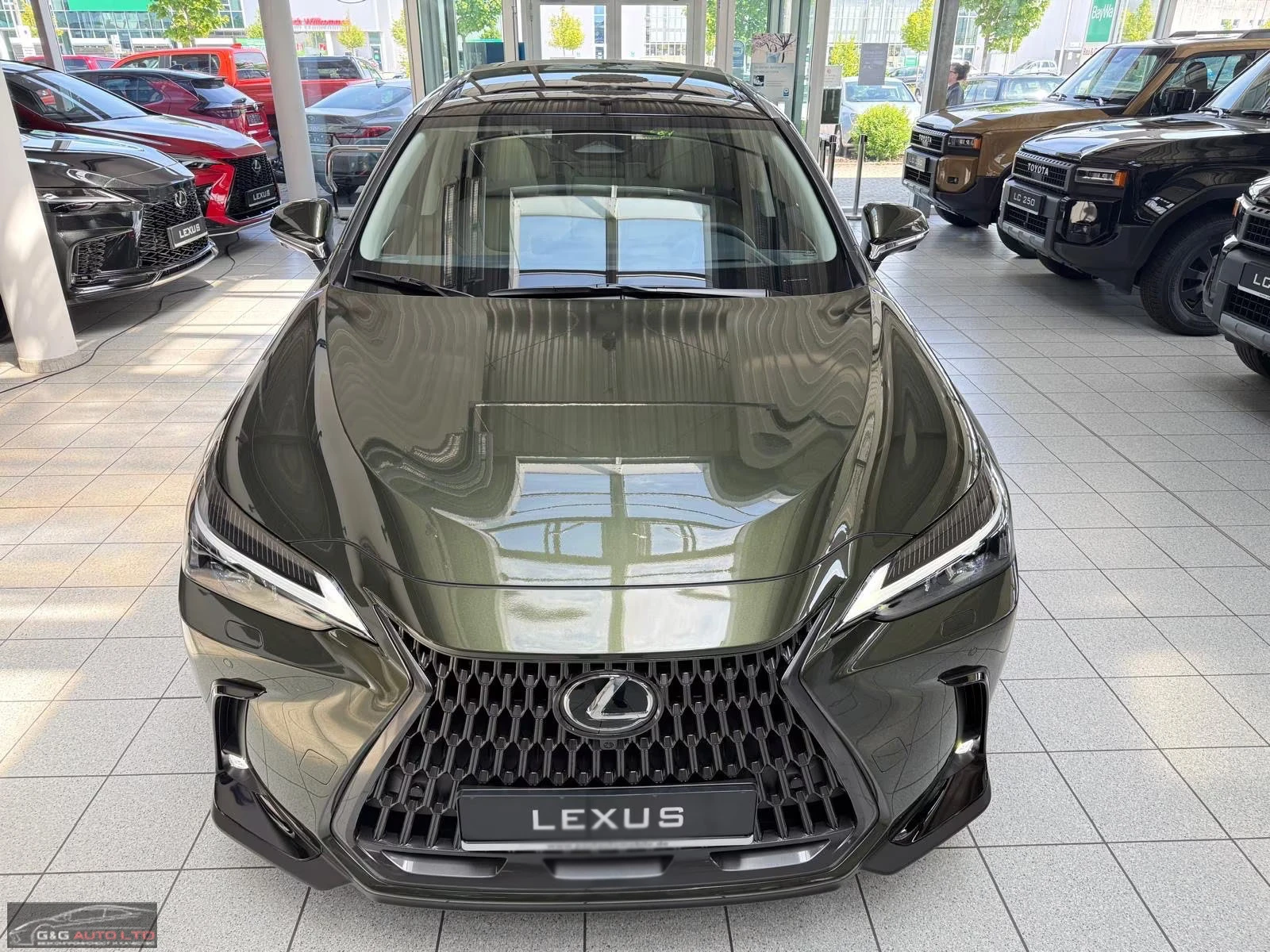 Lexus NX 450 h+ /4X4/292HP/EXECUTIVE/PANO/360/MEMO/HUD/LED/442q, снимка 3 - Автомобили и джипове - 55009564