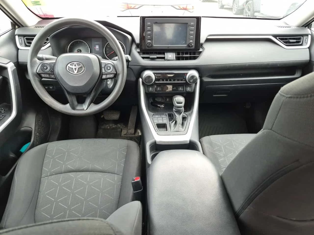 Toyota Rav4 * LE * АВТОКРЕДИТ * ГЛАВНО ПРЕДСТАВИТЕЛСТВО, снимка 10 - Автомобили и джипове - 55279756