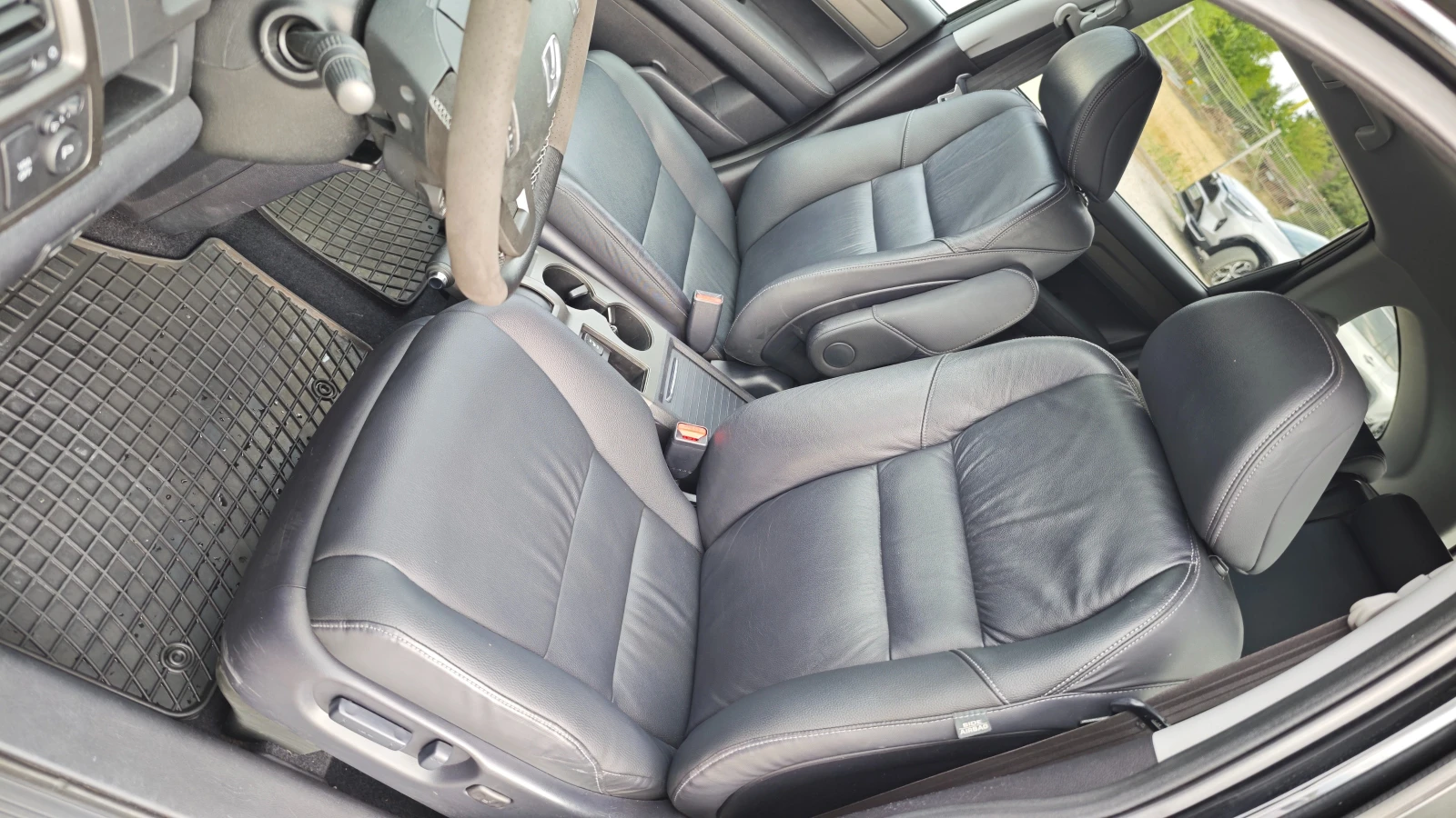 Honda Cr-v DISTRONIC/РОЛБАР/СПОЙЛЕР/СТЕПЕНКИ/NAV/DVD/KAM/USB, снимка 15 - Автомобили и джипове - 55651219
