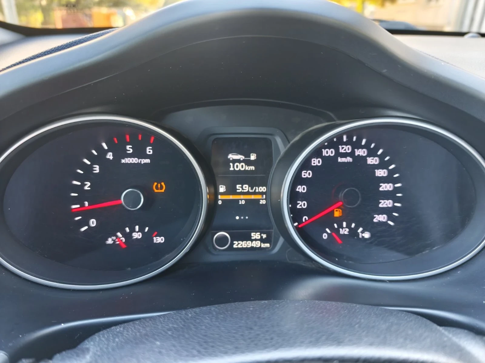 Kia Sportage 1.7crdi-116к.с Premium Кожа Навигация Камера, снимка 11 - Автомобили и джипове - 56214987
