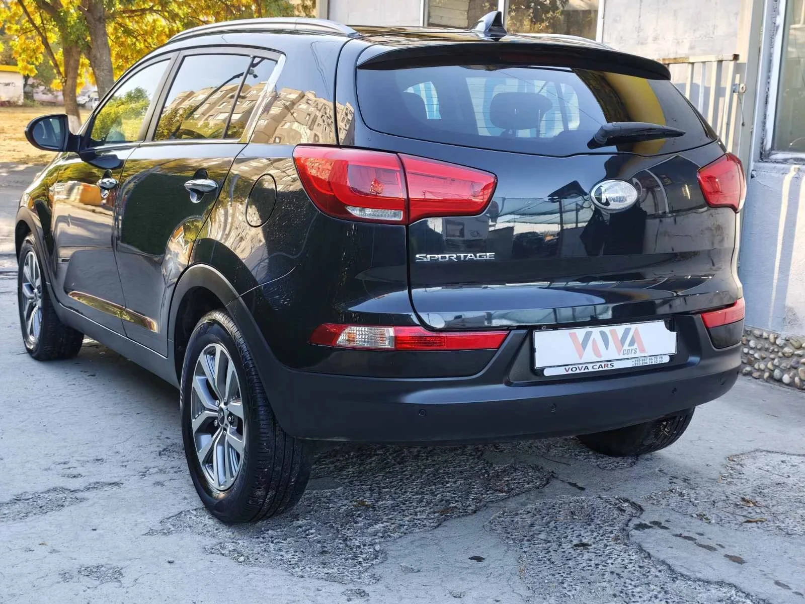 Kia Sportage 1.7crdi-116к.с Premium Кожа Навигация Камера, снимка 2 - Автомобили и джипове - 56214987