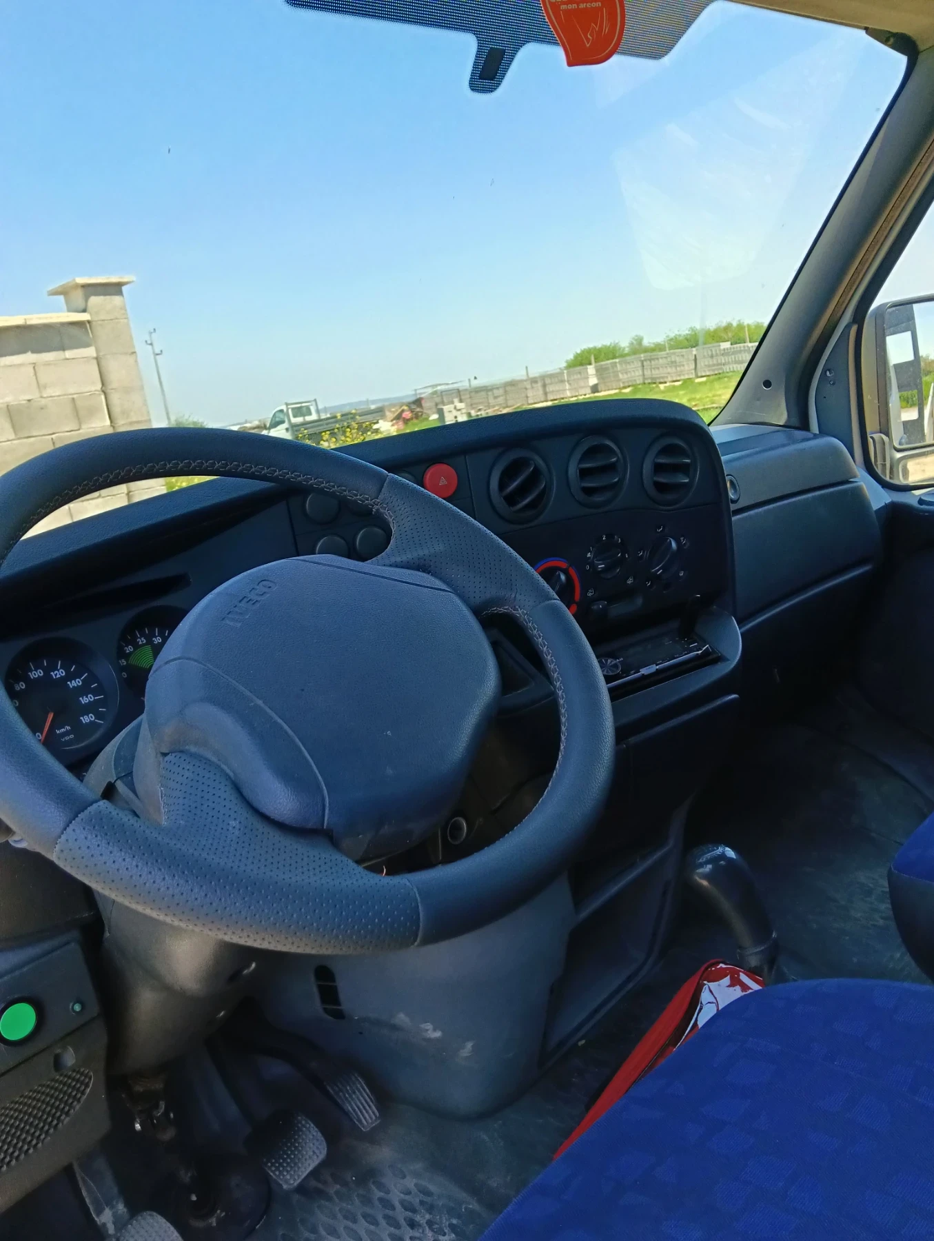 Iveco 3512 Каросерия 4, 90 на 2, 10, снимка 2 - Бусове и автобуси - 54444533