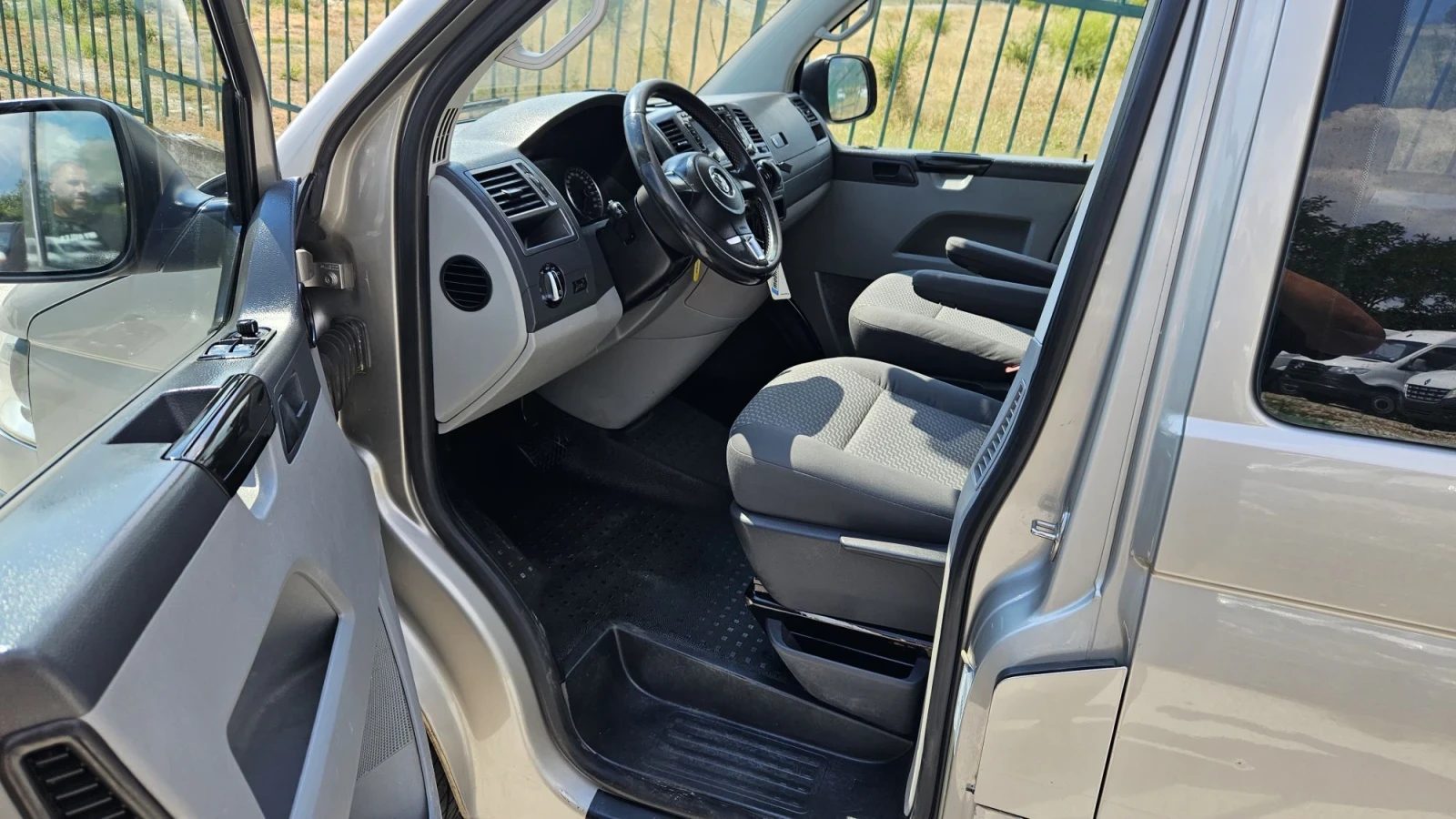 VW Transporter Automat, снимка 7 - Бусове и автобуси - 55615591