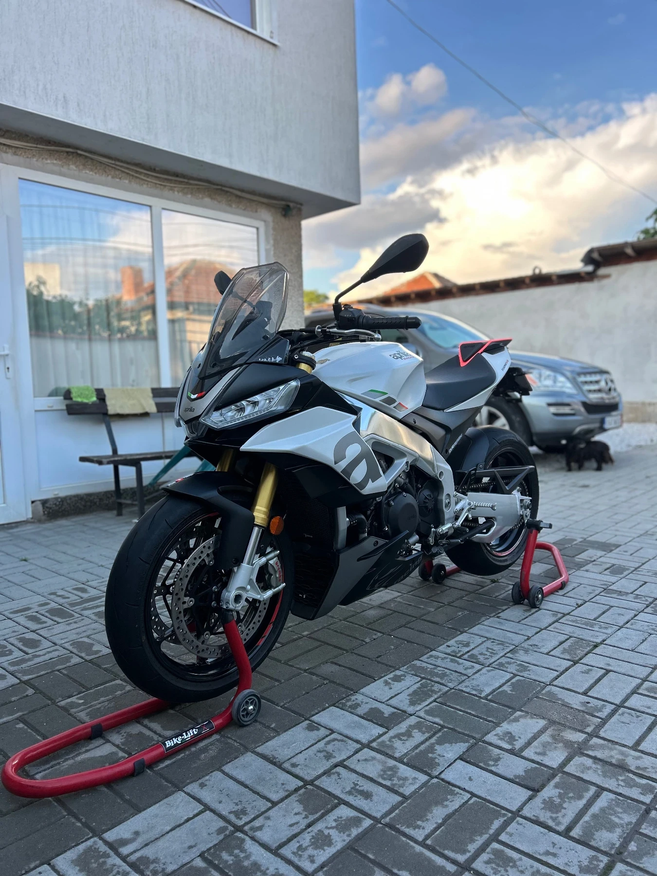 Aprilia Tuono 1100 V4
