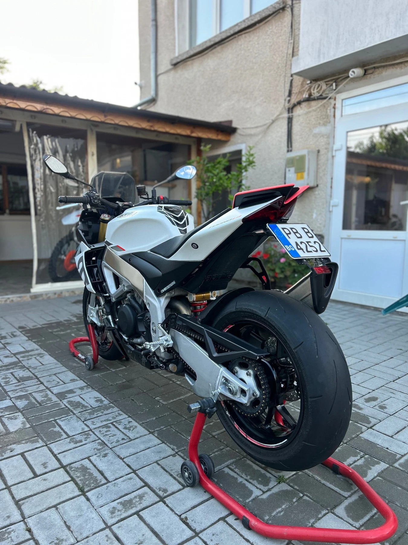 Aprilia Tuono 1100 V4, снимка 7 - Мотоциклети и мототехника - 52956824