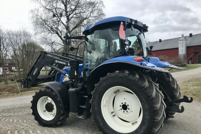 Трактор New Holland TS135, снимка 5 - Селскостопанска техника - 56304827