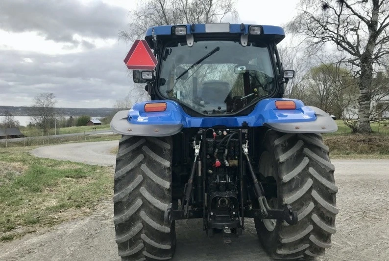 Трактор New Holland TS135, снимка 6 - Селскостопанска техника - 56304827