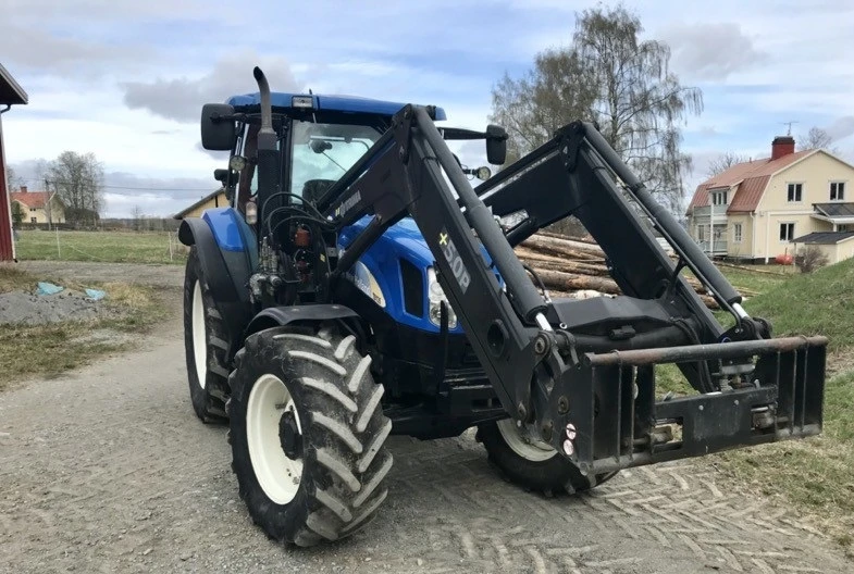 Трактор New Holland TS135, снимка 17 - Селскостопанска техника - 56304827