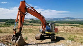 Багер Hitachi ZAXIS 210LC, снимка 2