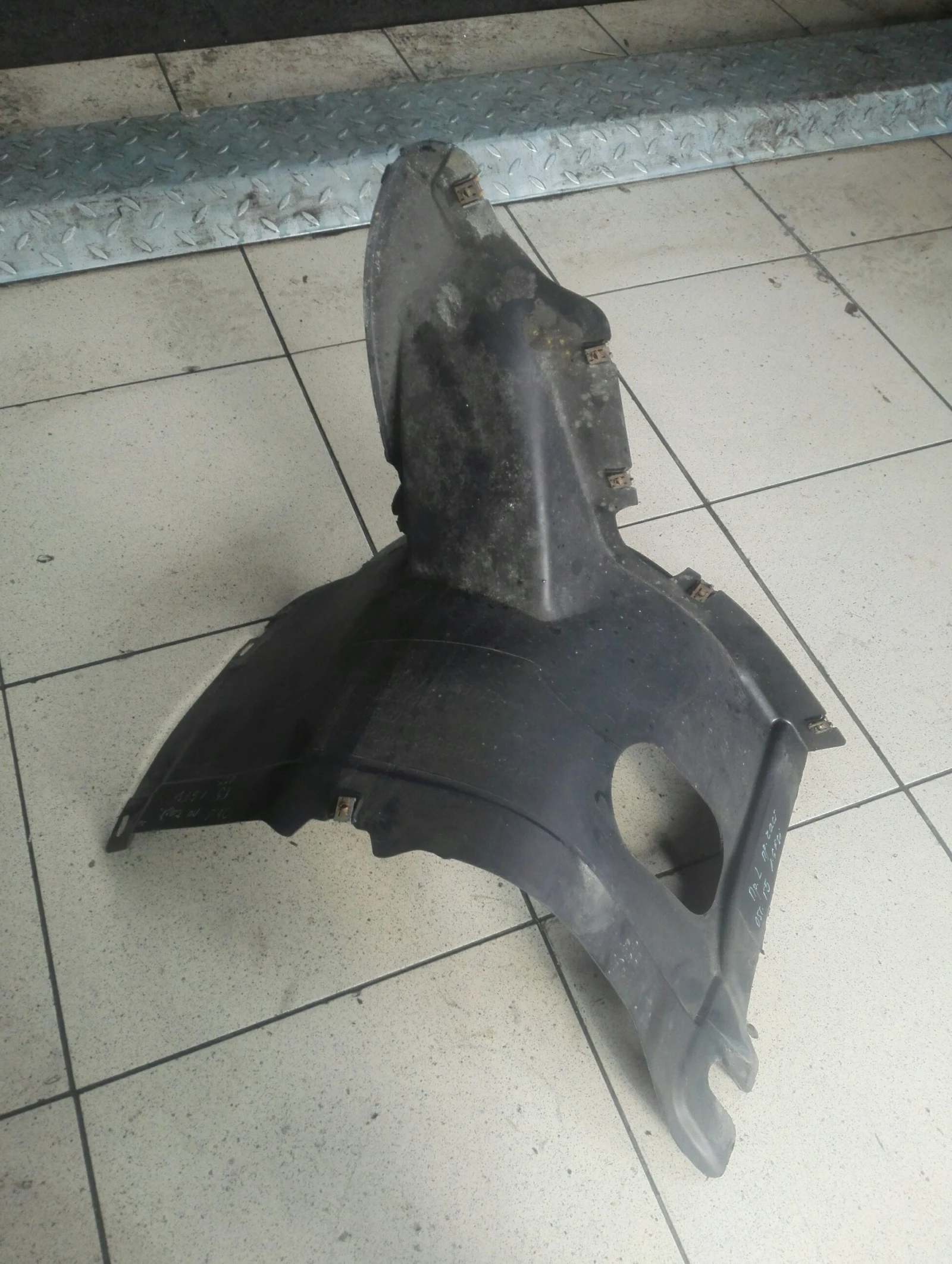 ��������� ������ ��� (������ ����) ���������� ���� 5 1.6Fsi | Mobile.bg � ����������� 1