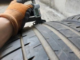 Гуми Летни 255/40R18, снимка 3 - Гуми и джанти - 37683143