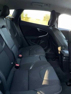 Volvo V40 D2, снимка 15