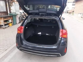 Toyota Auris 1.8 Hibrid ГАЗ, снимка 5